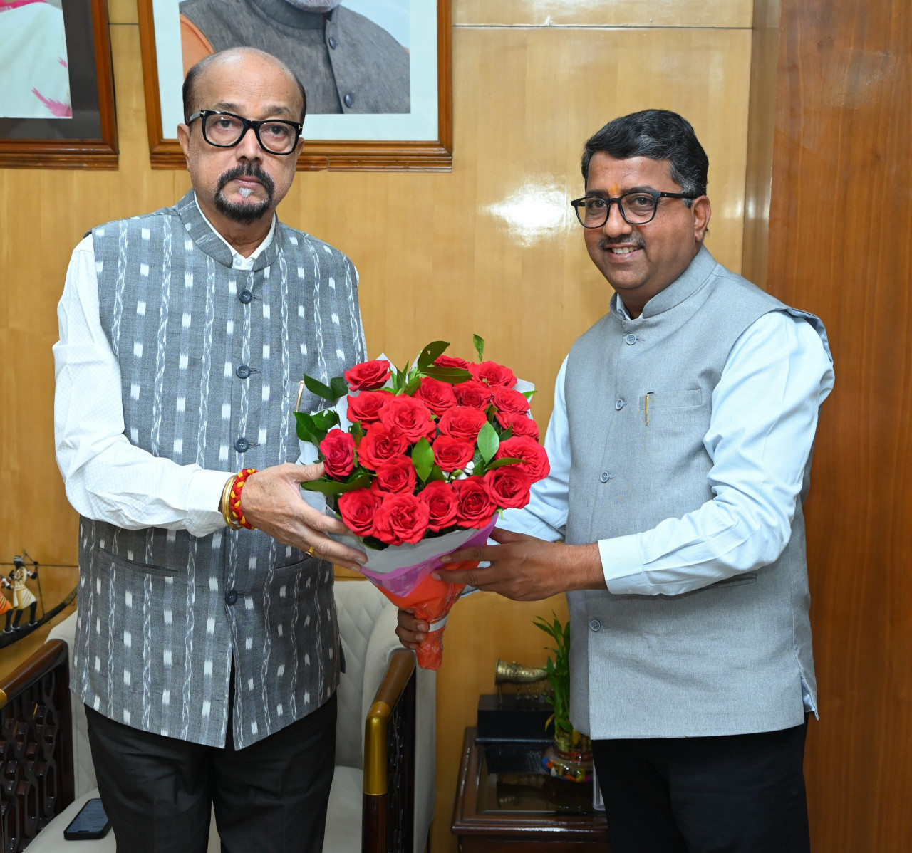 Honorable VC meeting with Governor